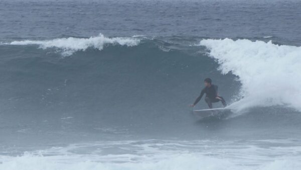 Connor O'Leary demonstrates Compression in Surfing